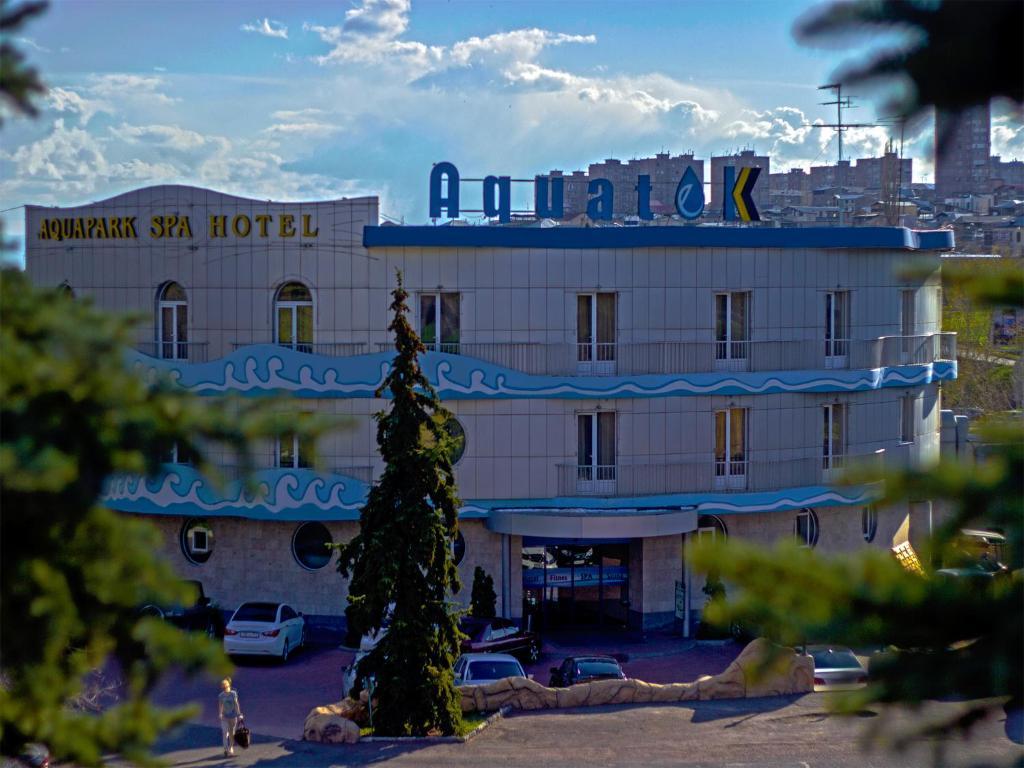 Aquapark Hotel & Villas Yerevan Exterior photo